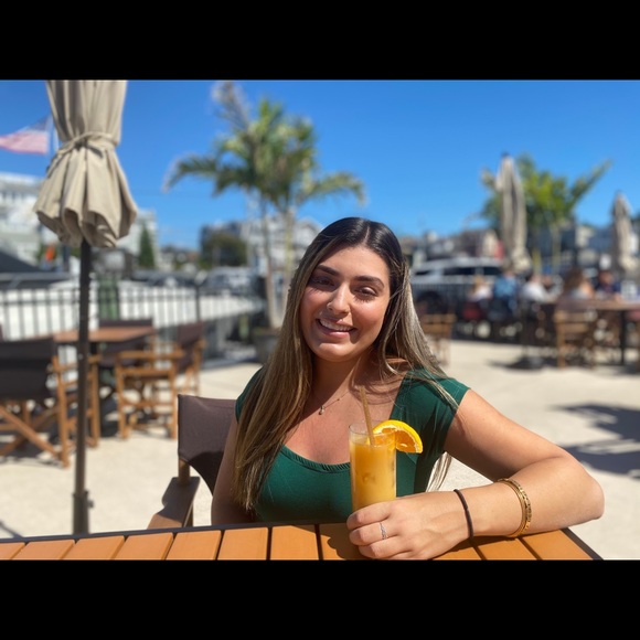 Meet your Posher, Sarah - Picture 1 of 1